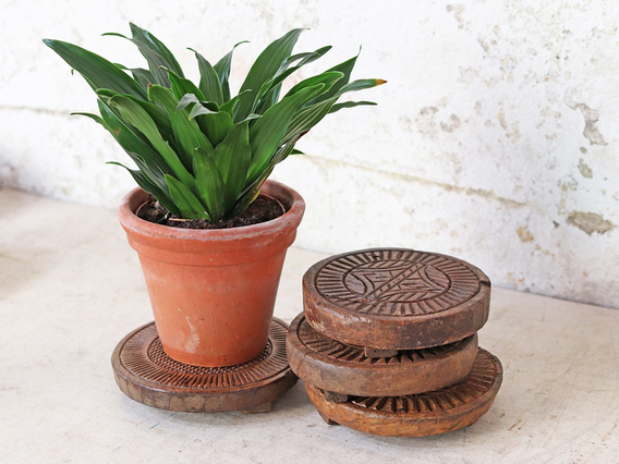 Vintage Round Wooden Coaster (Small) Brown