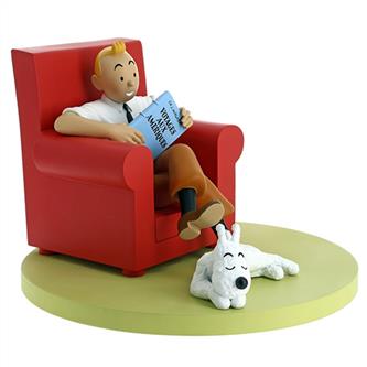 Tintin hjemme(sidder i rød lænestol) Statue