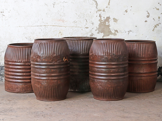 Vintage Metal Barrel - Medium Black