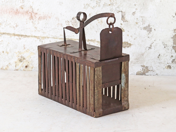 Vintage Mouse Trap Black