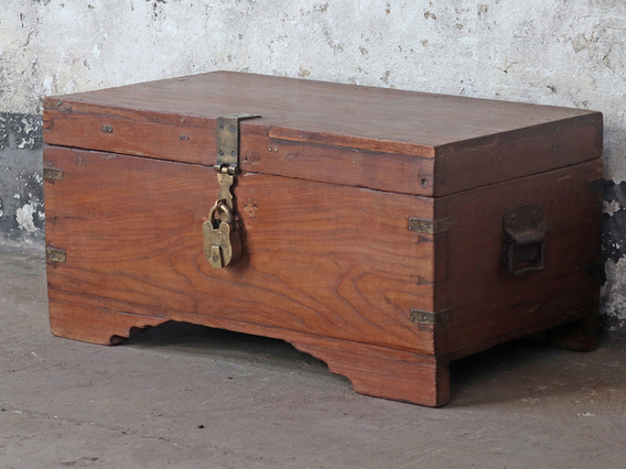 Antique Chest Medium